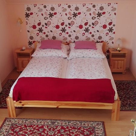 Marina-Buek Apartmanhaz 외부 사진