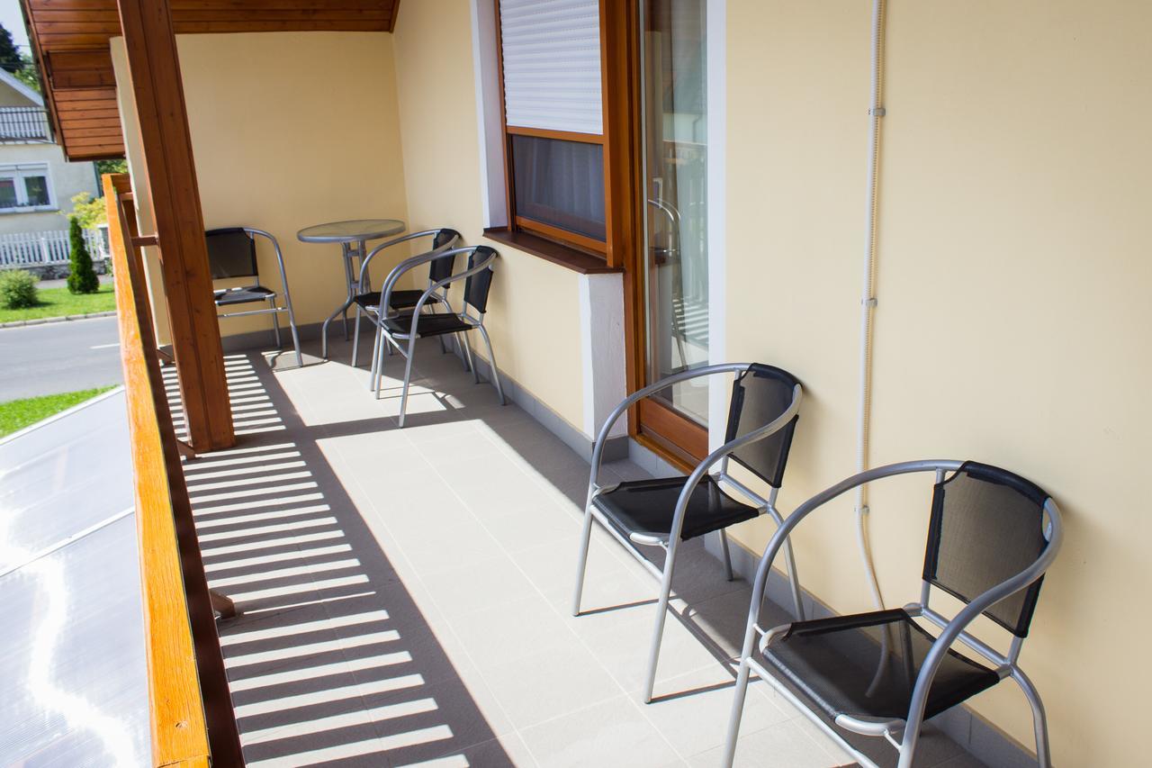 Marina-Buek Apartmanhaz 외부 사진