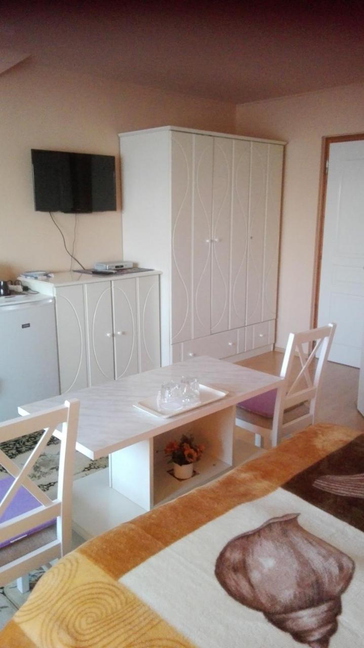 Marina-Buek Apartmanhaz 외부 사진